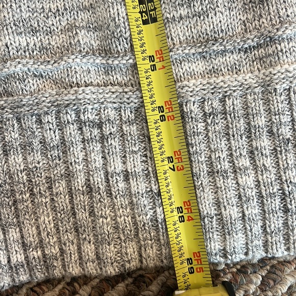 H&M Gray and white single button shawl sweater great condition size Large - Picture 6 of 7